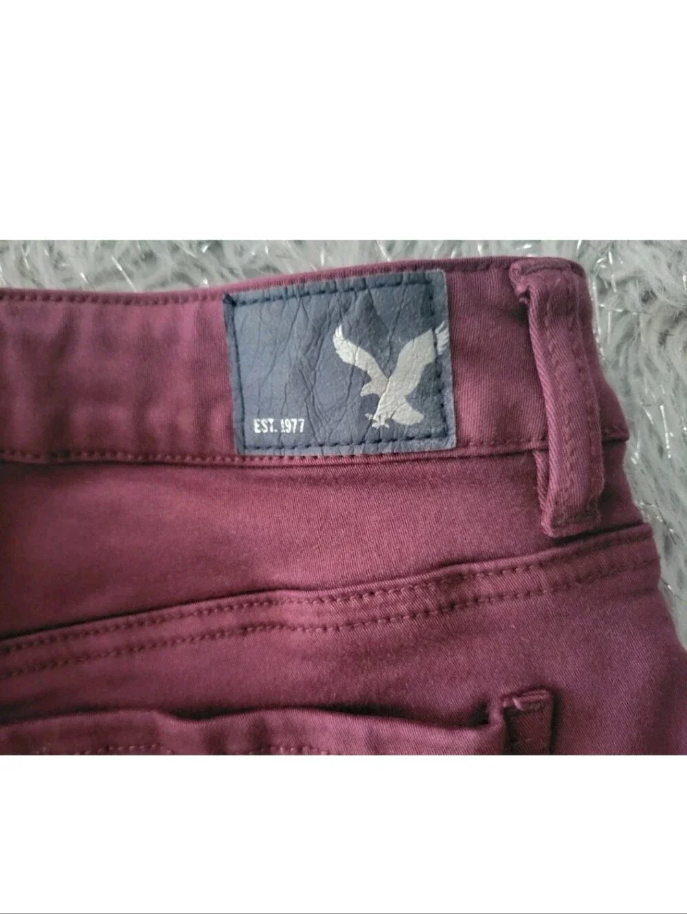 AMERICAN EAGLE Super Stretch Hi Rise Shortie Burgundy Maroon Raw Hem Shorts 8